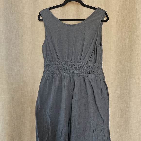 Green Sleeveless Jumpsuit - Picture 1 of 7